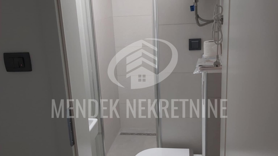 200 m od mora! Apartman 24 m2, 1. kat, parking, Stara Novalja