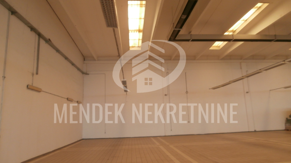 Uffici&comma; 4950 m2&comma; Affitto&comma; Vara&zcaron;din - Texas