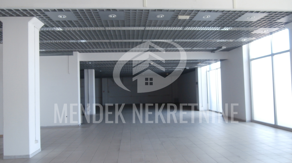 Uffici&comma; 4950 m2&comma; Affitto&comma; Vara&zcaron;din - Texas