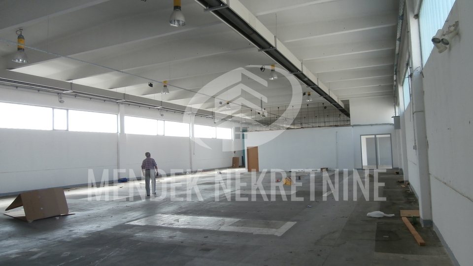 Uffici&comma; 4950 m2&comma; Affitto&comma; Vara&zcaron;din - Texas