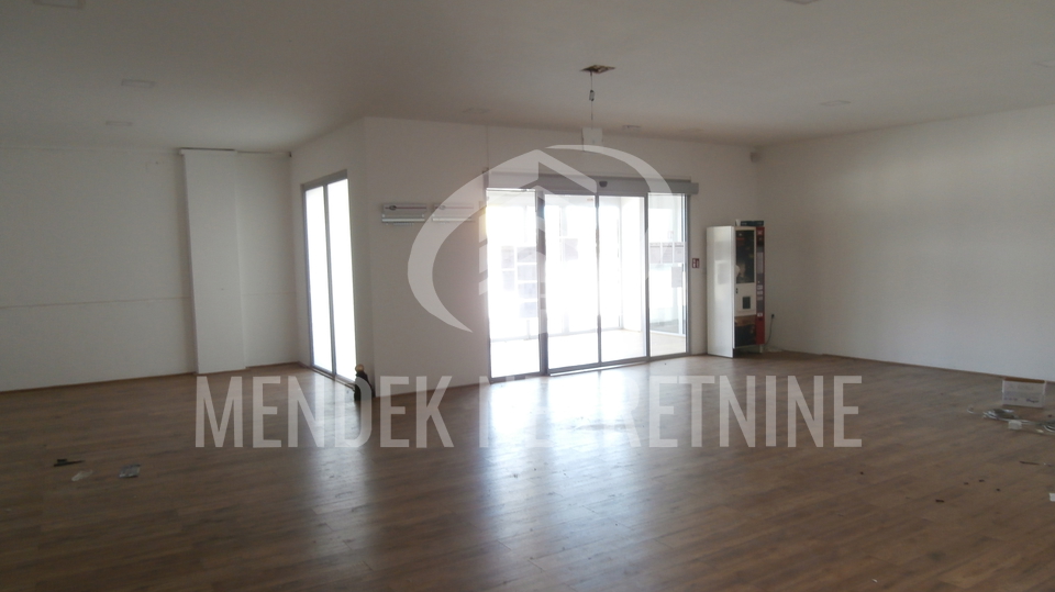Uffici&comma; 4950 m2&comma; Affitto&comma; Vara&zcaron;din - Texas