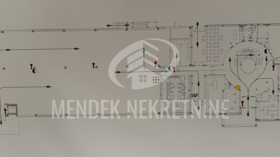 UREDSKO PROIZVODNA HALA  3180m2, Varaždin, Jalkovec