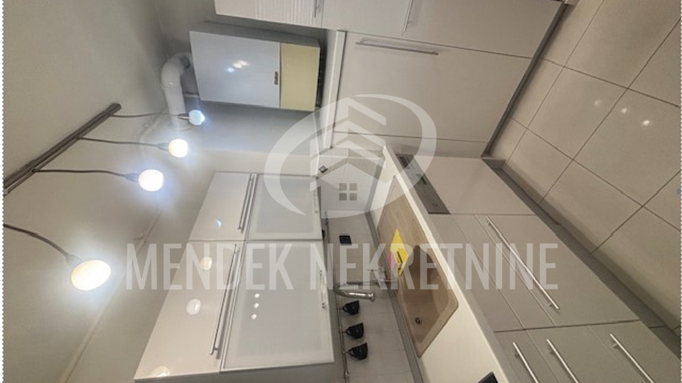 Apartment, 38 m2, For Rent, Varaždin - Centar