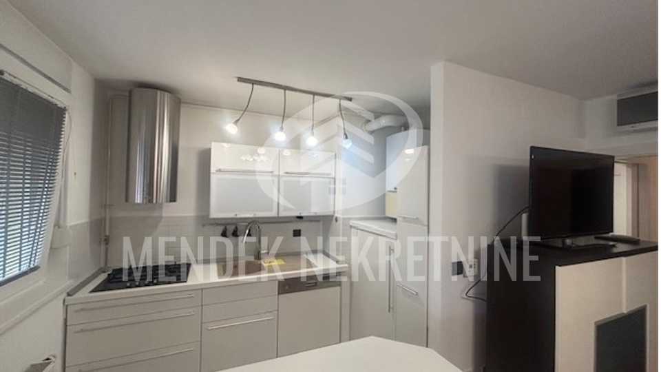 Apartment, 38 m2, For Rent, Varaždin - Centar
