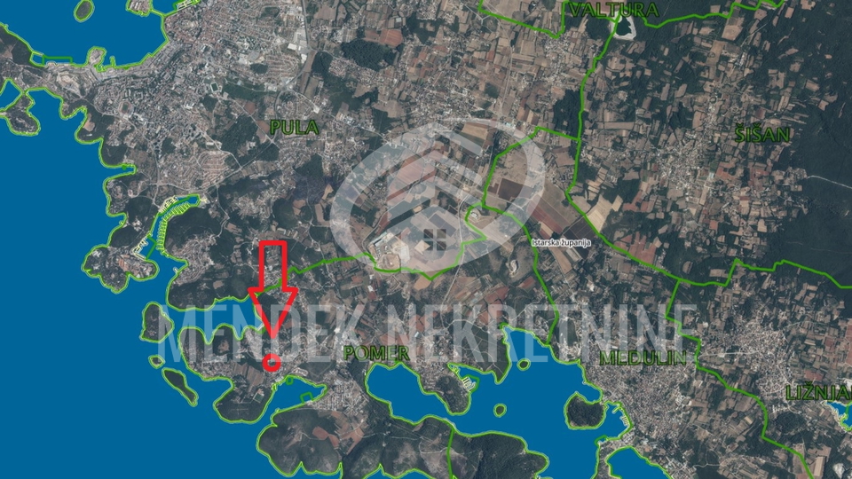 VILLA SA 3 APARTMANA, BAZENOM I PARKINGOM