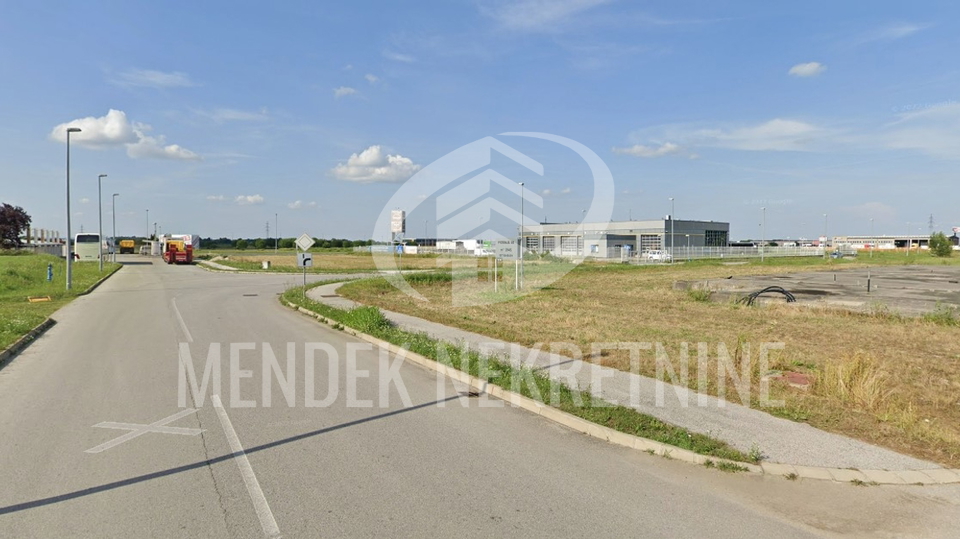 PROIZVODNA HALA, RADIONA, SKLADIŠTE, 1000 m2+ 150 m2 NADSTREŠNICE, UZ AUTOCESTU