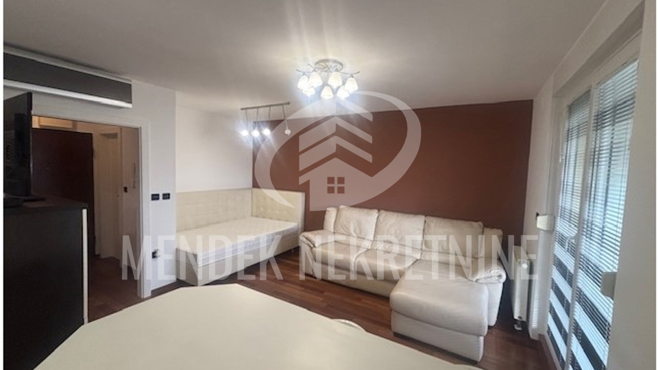 Apartment, 38 m2, For Rent, Varaždin - Centar
