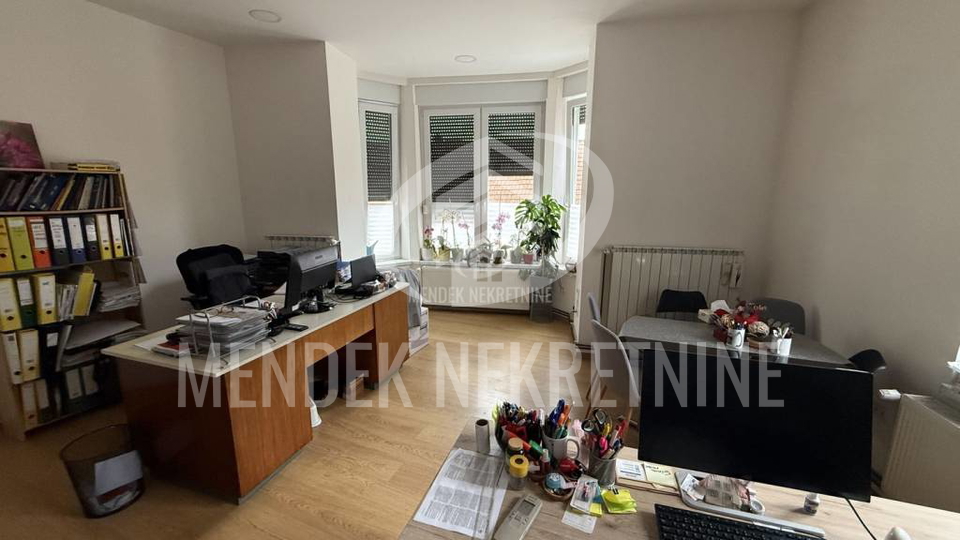 Apartment&comma; 120 m2&comma; For Sale&comma; Vara&zcaron;din - Centar