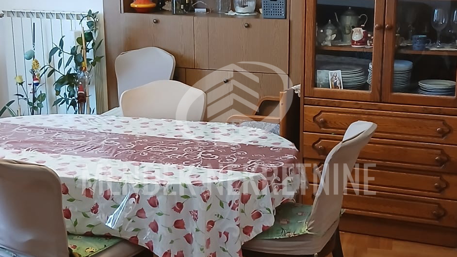 Apartment&comma; 120 m2&comma; For Sale&comma; Vara&zcaron;din - Centar