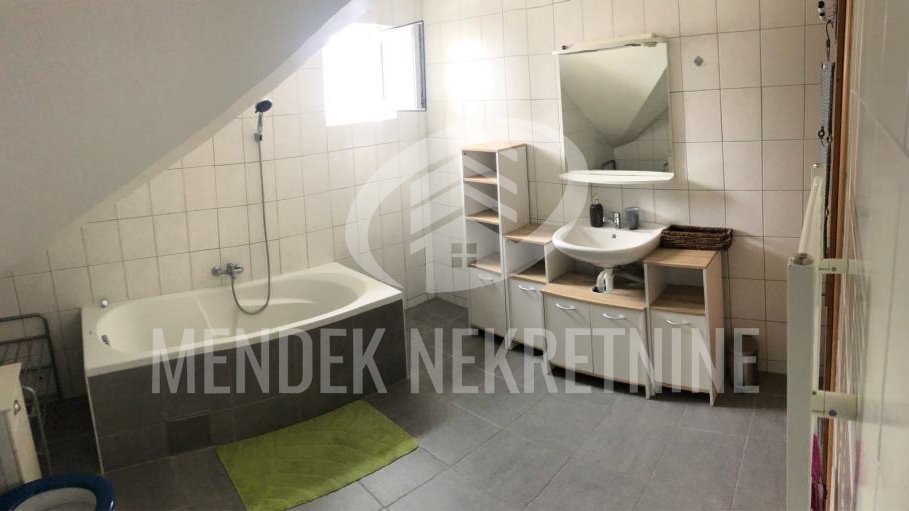 Apartment&comma; 44 m2&comma; For Sale&comma; &Ccaron;akovec - Centar