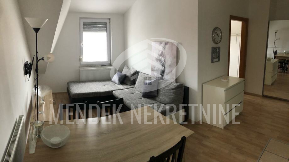 Apartment&comma; 44 m2&comma; For Sale&comma; &Ccaron;akovec - Centar