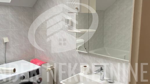 Trosobni stan od 100m2 s odvojenim ulazom &ndash; re&zcaron;ije uklju&ccaron;ene&excl; &lpar;najam&rpar;