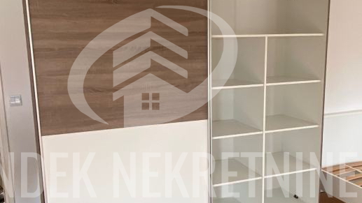 Trosobni stan od 100m2 s odvojenim ulazom &ndash; re&zcaron;ije uklju&ccaron;ene&excl; &lpar;najam&rpar;