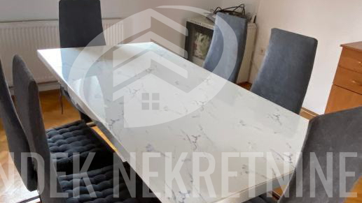 Trosobni stan od 100m2 s odvojenim ulazom &ndash; re&zcaron;ije uklju&ccaron;ene&excl; &lpar;najam&rpar;