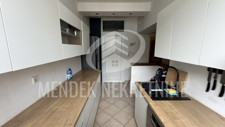 Apartment&comma; 49 m2&comma; For Sale&comma; Vara&zcaron;din - Bronx