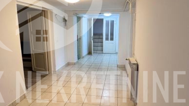 Iznajmljuje se prostrani &ccaron;etverosobni stan&comma; idealan za studente &ndash; re&zcaron;ije uklju&ccaron;ene&excl;