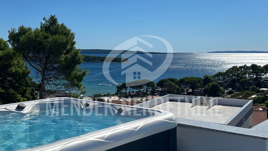 House&comma; 395 m2&comma; For Sale&comma; Rab - Banjol