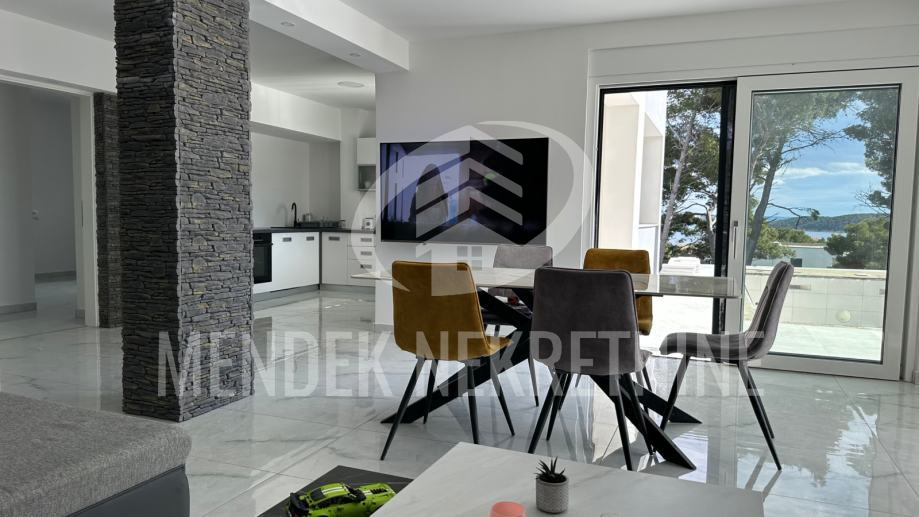 House&comma; 395 m2&comma; For Sale&comma; Rab - Banjol