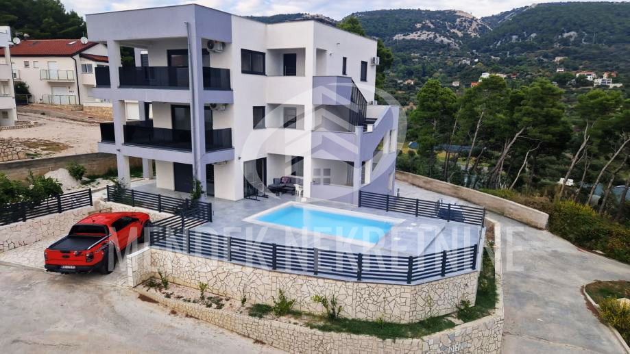 House&comma; 395 m2&comma; For Sale&comma; Rab - Banjol