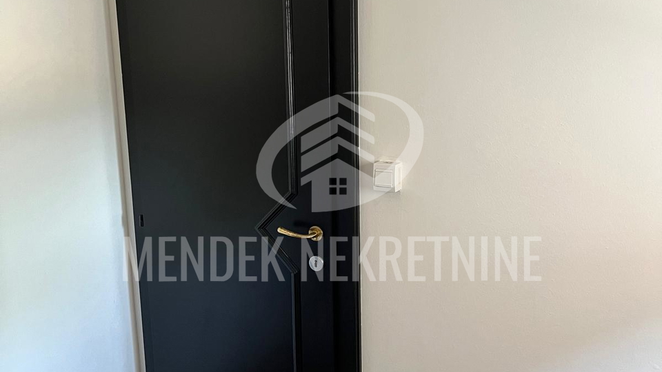 Commercial Property, 157 m2, For Rent, Ljubešćica