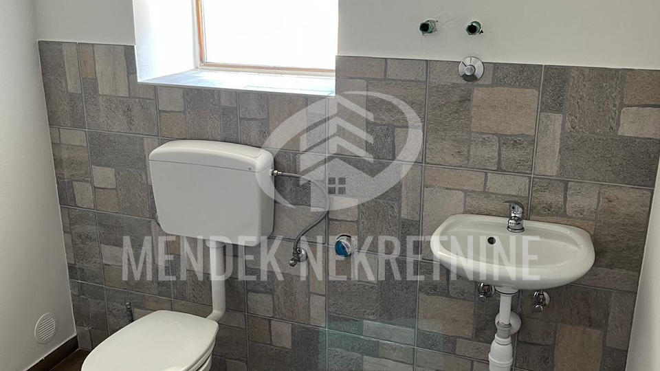 Commercial Property, 157 m2, For Rent, Ljubešćica