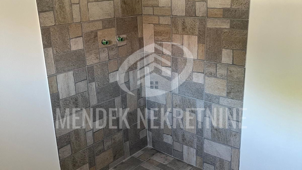 Commercial Property, 157 m2, For Rent, Ljubešćica