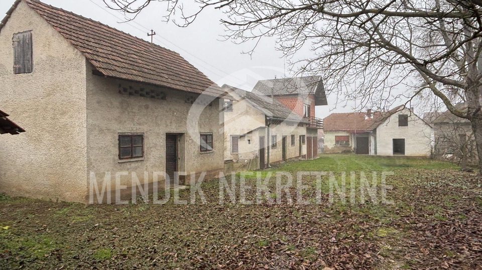 MIRNA LOKACIJA - Ku&cacute;a&comma; dvori&scaron;te i gospodarske zgrade&comma; Vrbanovec&comma; Prodaja