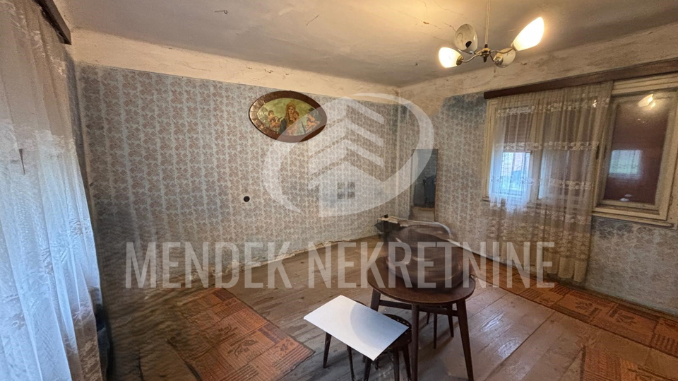 MIRNA LOKACIJA - Ku&cacute;a&comma; dvori&scaron;te i gospodarske zgrade&comma; Vrbanovec&comma; Prodaja