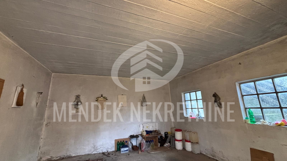 MIRNA LOKACIJA - Ku&cacute;a&comma; dvori&scaron;te i gospodarske zgrade&comma; Vrbanovec&comma; Prodaja