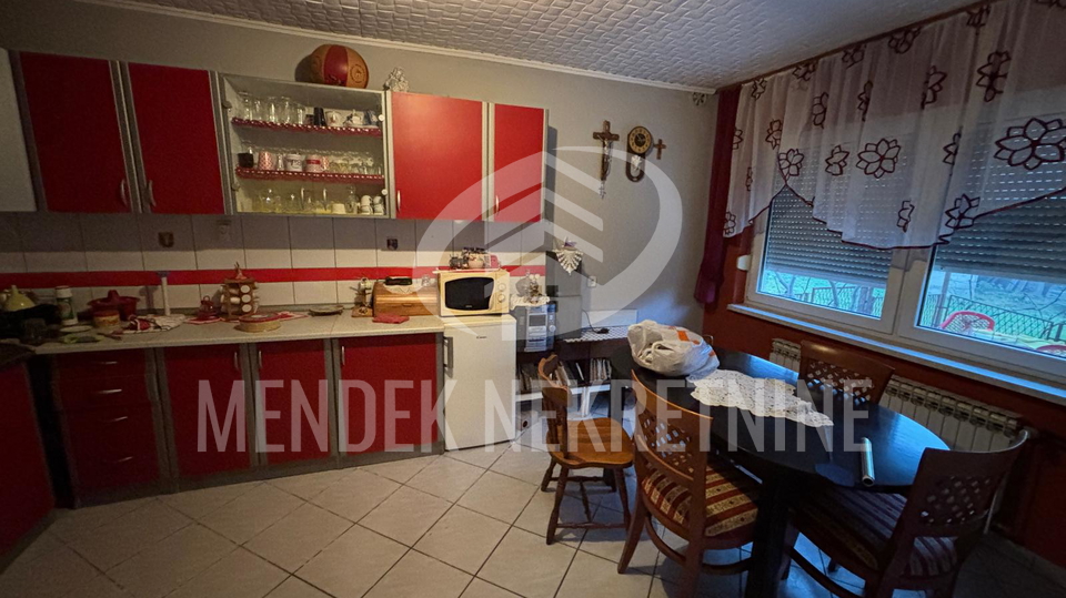 MIRNA LOKACIJA - Ku&cacute;a&comma; dvori&scaron;te i gospodarske zgrade&comma; Vrbanovec&comma; Prodaja