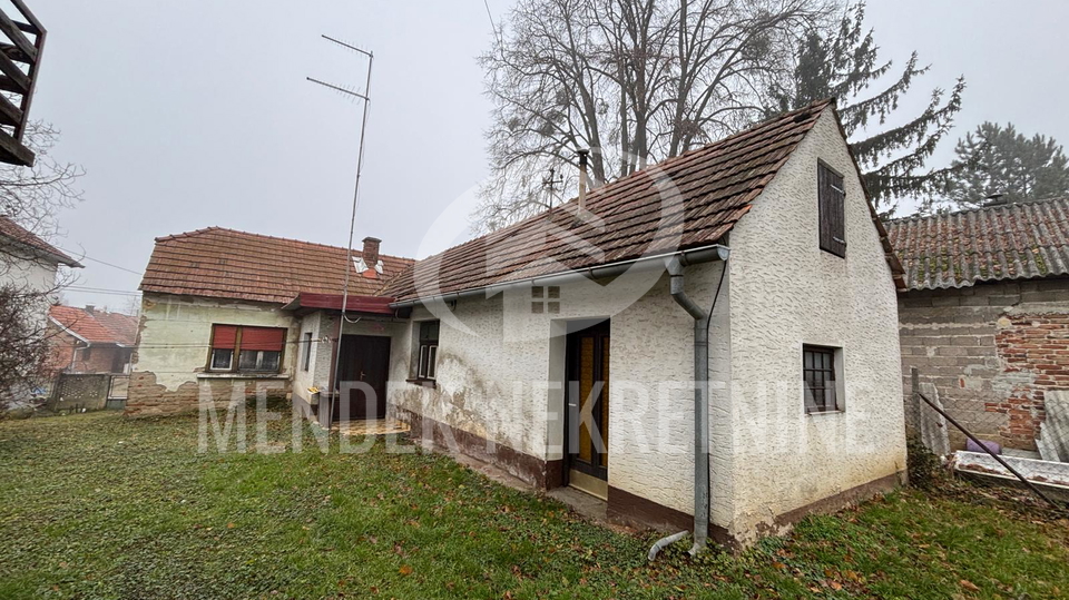 MIRNA LOKACIJA - Ku&cacute;a&comma; dvori&scaron;te i gospodarske zgrade&comma; Vrbanovec&comma; Prodaja