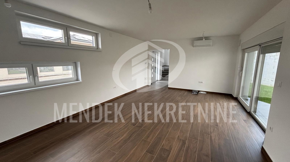 House&comma; 117 m2&comma; For Sale&comma; Sra&ccaron;inec