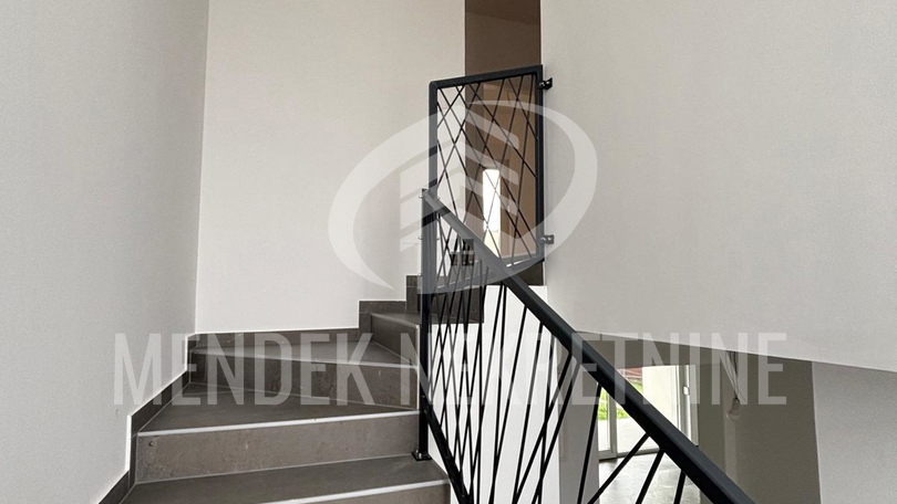 Casa&comma; 130 m2&comma; Vendita&comma; Sra&ccaron;inec