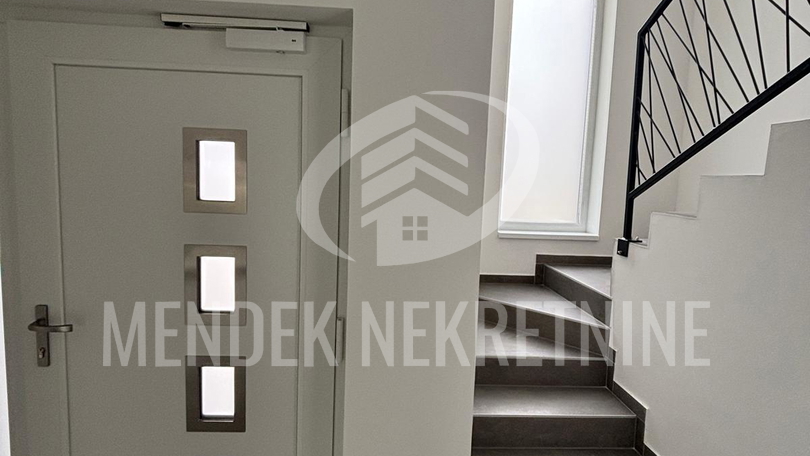 Casa&comma; 130 m2&comma; Vendita&comma; Sra&ccaron;inec