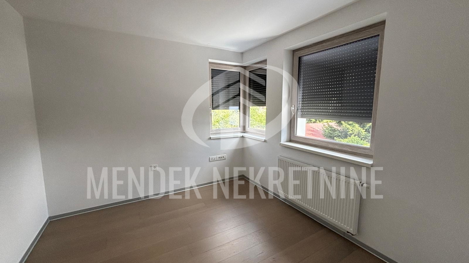 4 SOBAN STAN 78 m2&comma; spremi&scaron;te i parkirno mjesto u gara&zcaron;i&comma; najam&comma; Vara&zcaron;din