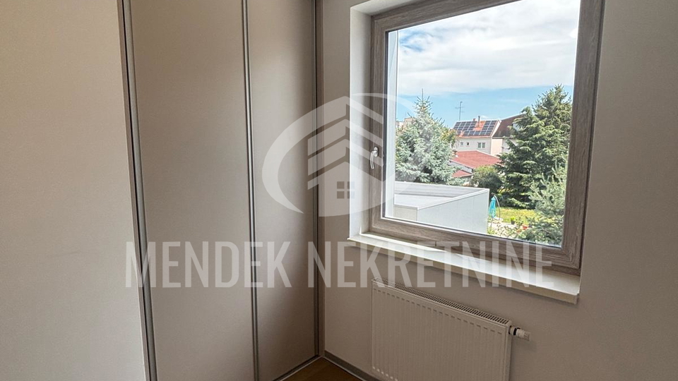 4 SOBAN STAN 78 m2&comma; spremi&scaron;te i parkirno mjesto u gara&zcaron;i&comma; najam&comma; Vara&zcaron;din