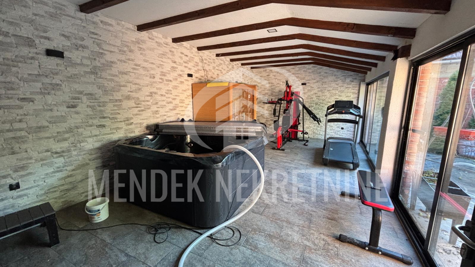 House&comma; 178 m2&comma; For Sale&comma; Trnovec Bartolove&ccaron;ki - &Scaron;emovec