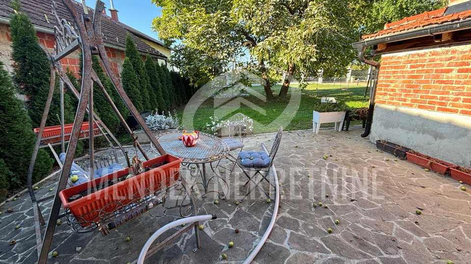House&comma; 178 m2&comma; For Sale&comma; Trnovec Bartolove&ccaron;ki - &Scaron;emovec