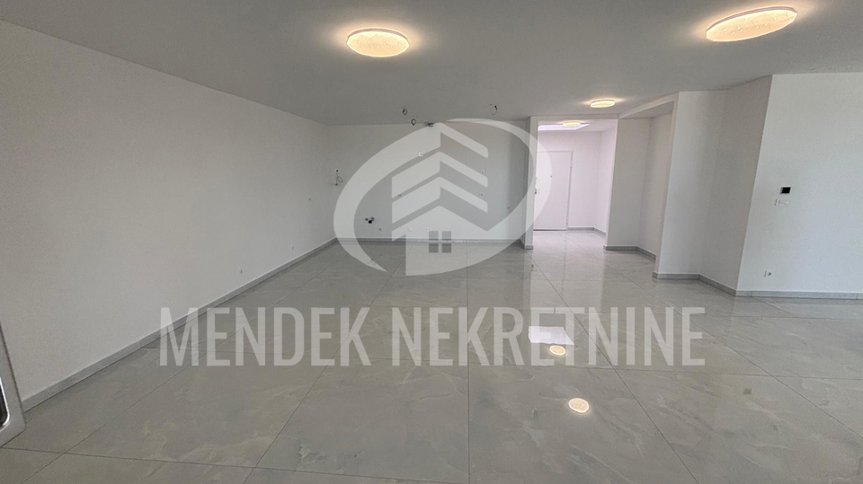 Wohnung&comma; 234 m2&comma; Verkauf&comma; &Ccaron;akovec - Globetka
