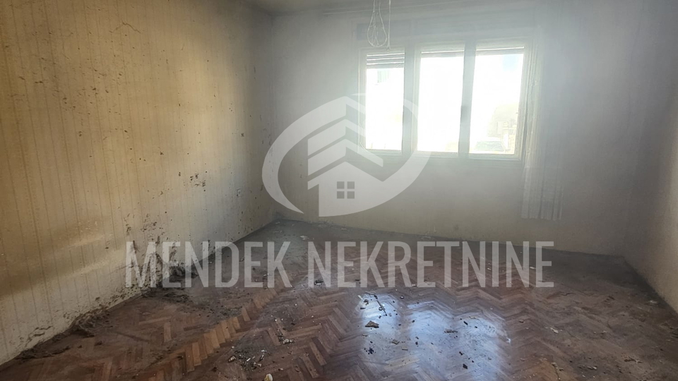 Hi&scaron;a&comma; 250 m2&comma; Prodaja&comma; Vara&zcaron;din - Centar