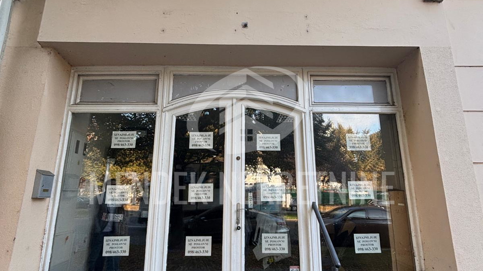 ZAKUP POSLOVNIH POSLOVA U CENTRU &Ccaron;AKOVCA