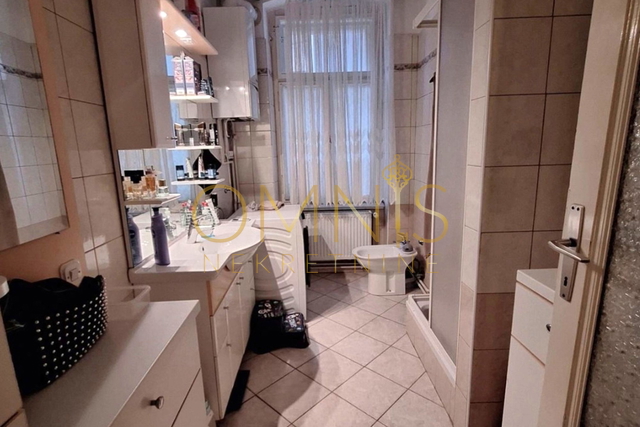 Klasični 5-sobni stan 130m2 s pogledom na more – Belveder, Rijeka