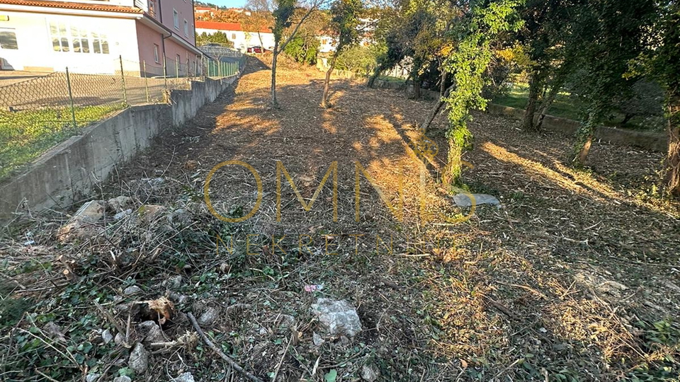 Građevinsko zemljište u Kostreni s pogledom na more – 1065 m² - PRILIKA!