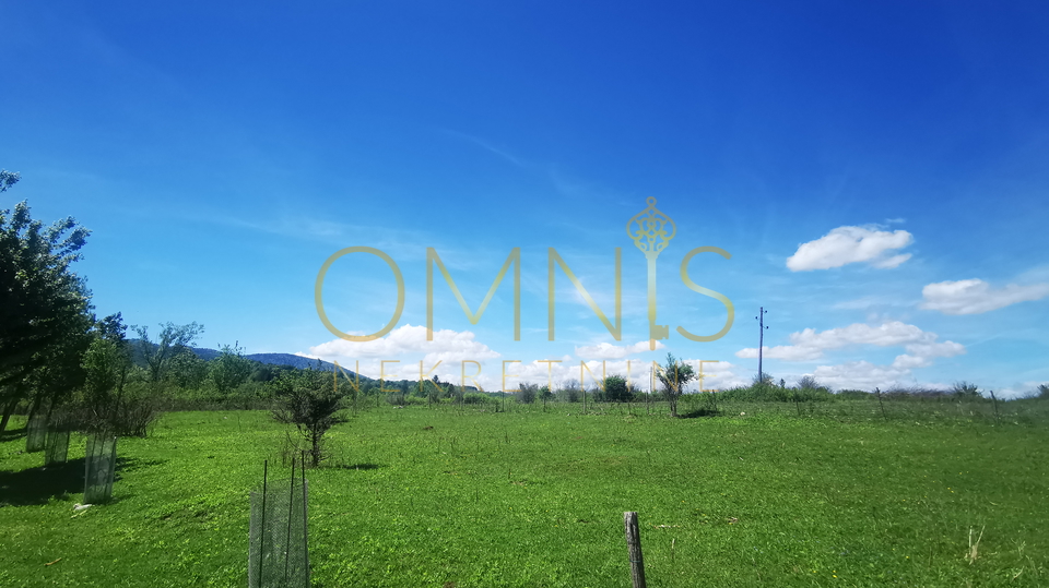 Mixed land for sale in Plaški – 82,924 m²
