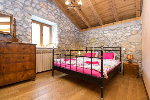 OPATIJA, BRSEČ- kamena villa na prekrasnoj lokaciji!