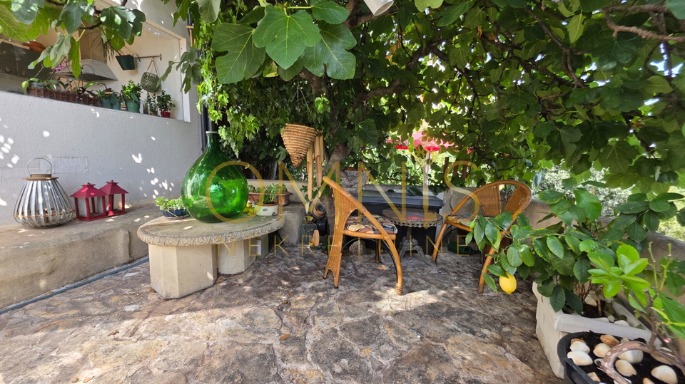 Crikvenica – 3S+ DB, 115 m², s terasom 37 m² i pogledom na more, 300 m od plaže!