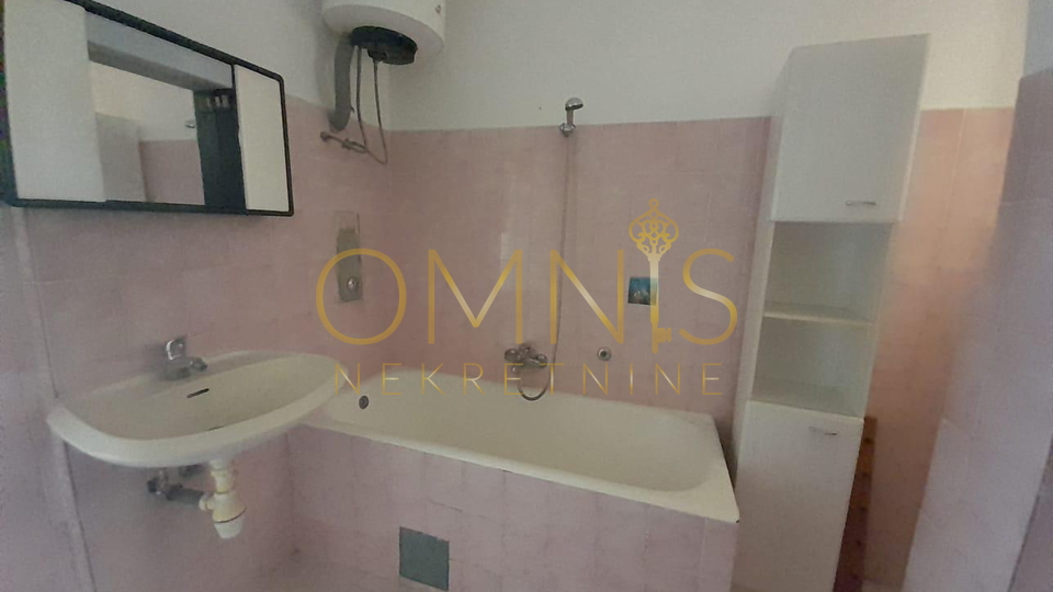 Rijeka, Centar - 100 m2, prizemlje, okućnica