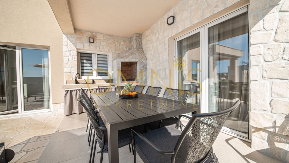 Pag,Jakišnica,Vila za odmor,180m2,80m do mora,prodaja!
