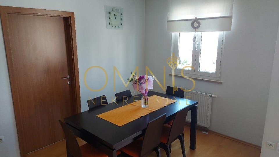 Rijeka, Zamet - 3 bedrooms + living room, balcony, for rent!