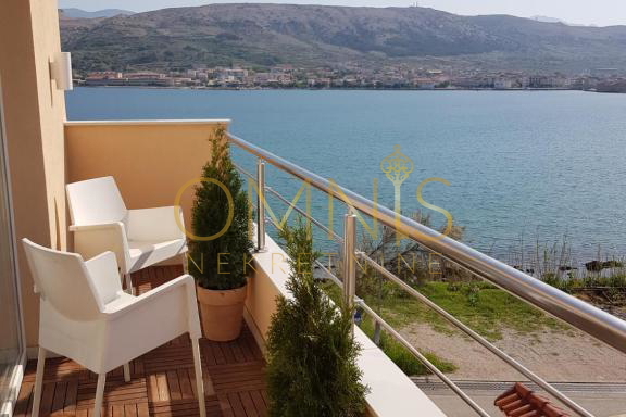 PAG – OBITELJSKI HOTEL 50 m OD MORA! 600 m² – IZVRSNA INVESTICIJA